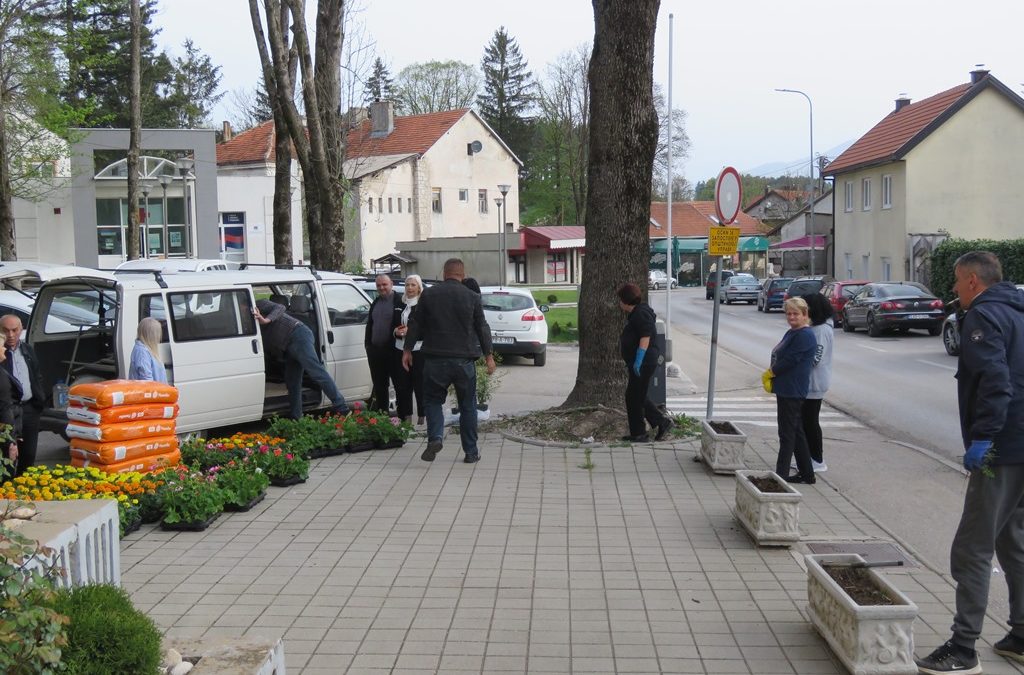 У ТОКУ ВЕЛИКА  АКЦИЈА УРЕЂЕЊА  НЕВЕСИЊА